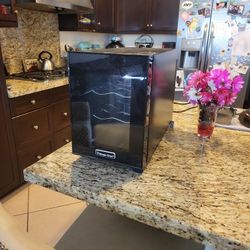 Magic Chef Wine Refrigerator 