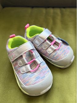 Sea Kai Run Shoes - Size 6