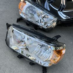 New Toyota 4Runner Headlights 10-13 