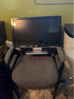 24” desk top monitor
