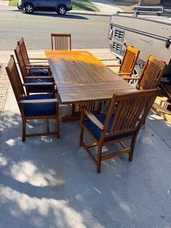 Solid Oak Mission Dining Table with 2 Leaves and 7 Chairs, Seats 8