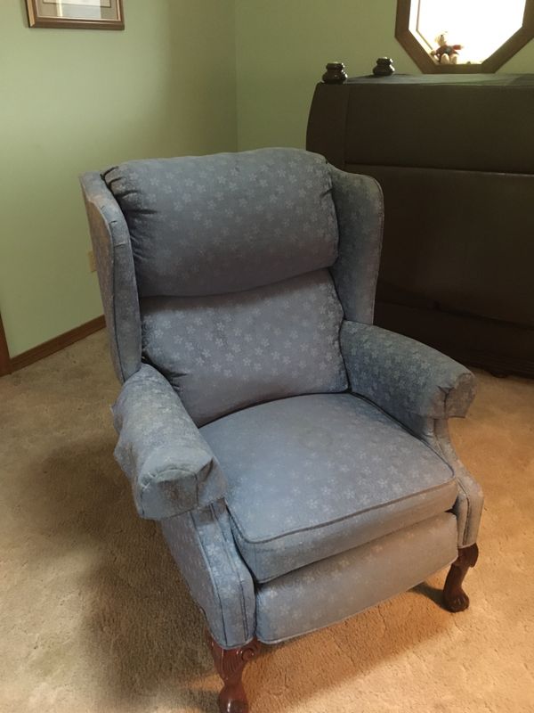 Chair recliner for Sale in Placerville, CA - OfferUp