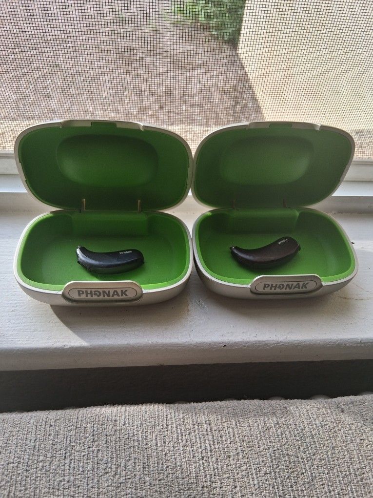 Bluetooth  R-Phonak Hearing Aids