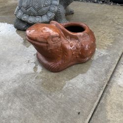 Pots/ Statue
