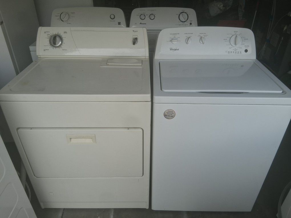 Whirlpool Washer And Gas Dryer 