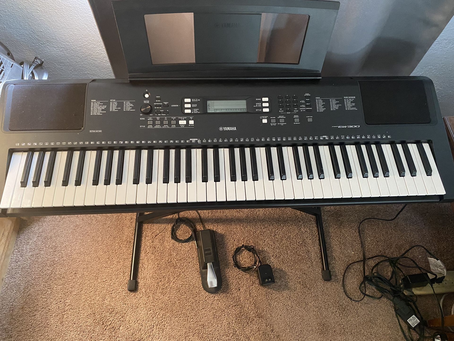 YAMAHA PSR 300