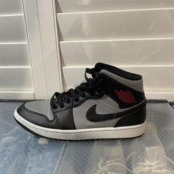 Jordan 1 Mid