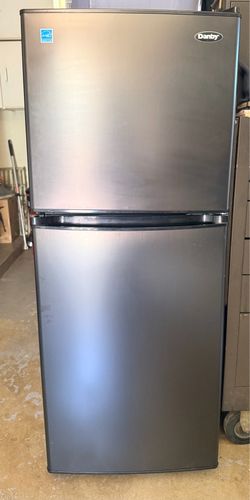 **LIKE NEW** Danby Small Space Fridge with Freezer