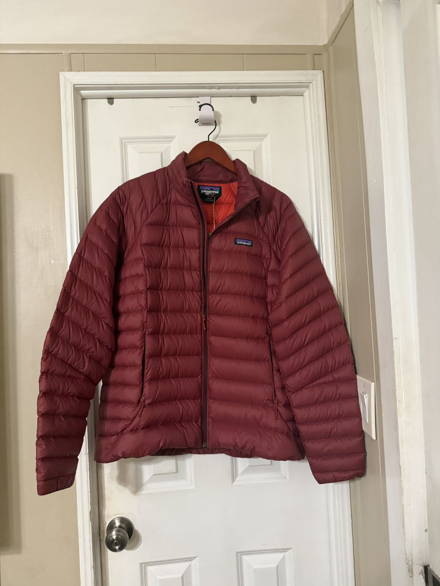 Women’s Patagonia  Down Sweater Jacket Size XL