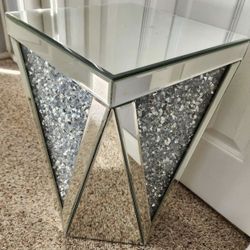GLASS SOFA END TABLES - beautiful! 🤩 