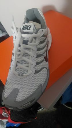 Choes Nike torch 4