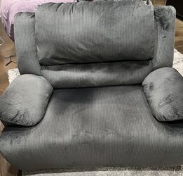 Oversize Recliner 