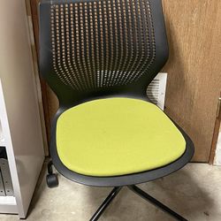 Office Chairs 