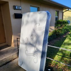 NEW TWIN MATTRESS AND BOX SPRING -- Also Available In All Sizes.