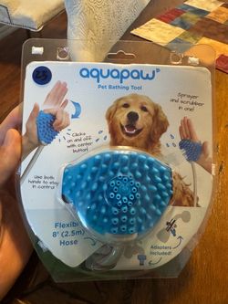 Aquapaw Pet Bathing Tool 8 foot hose two adapters included, easy to spray and scrub your dog all in one. Shower or faucet adapter