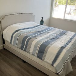 Queen Size Bed Set And Saatva Mattress