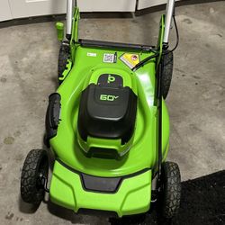 Green Works 60 V Push Mower