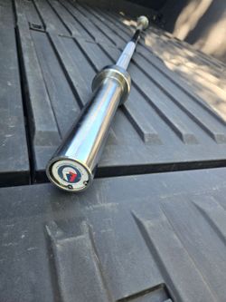 Titan 15kg (33lb) 6ft Olympic Bar