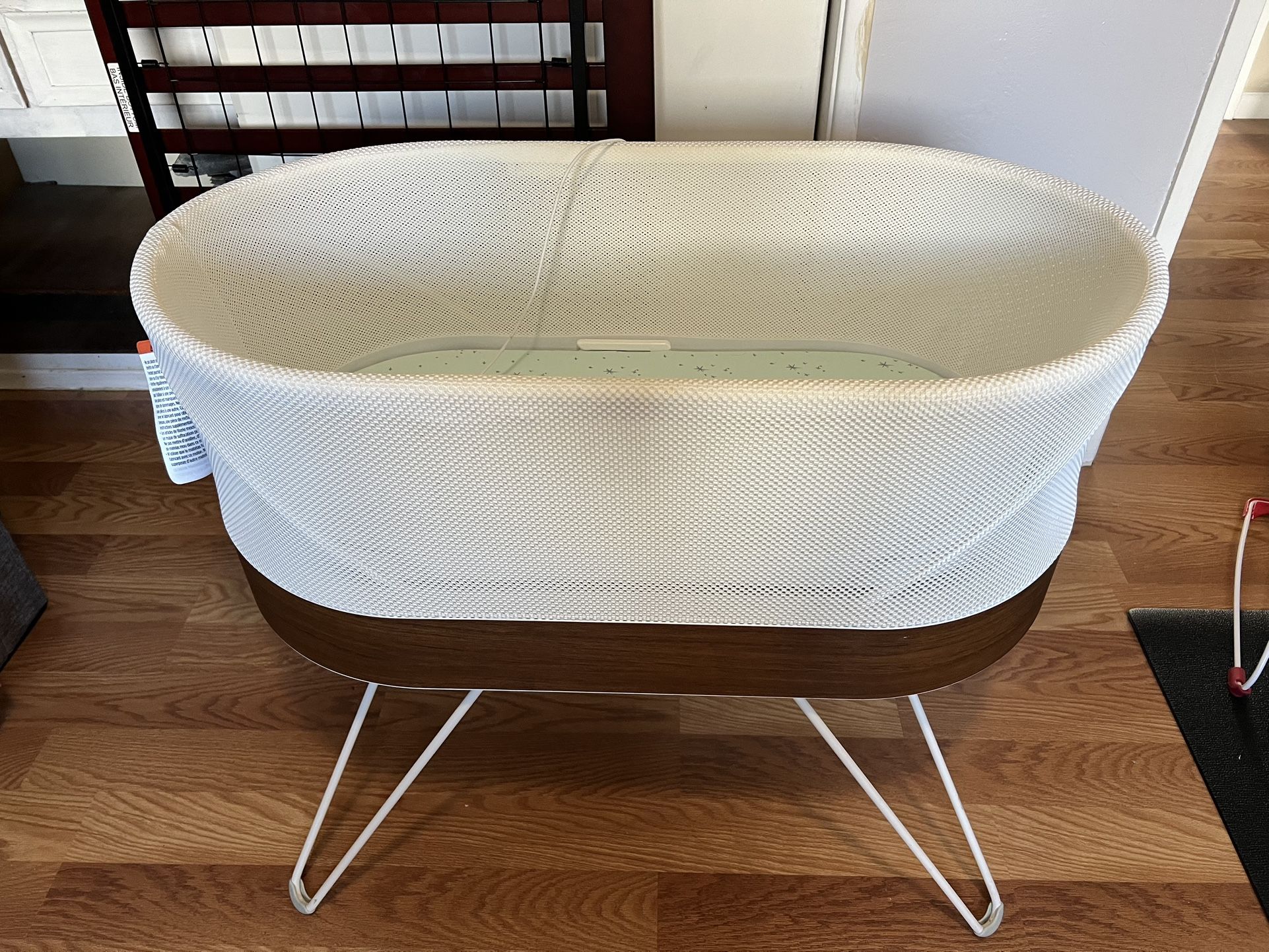 Snoo bassinet