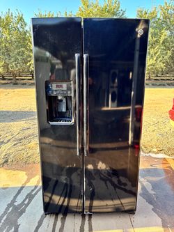 GE Black Side-by-Side Refrigerator with Ice Maker
