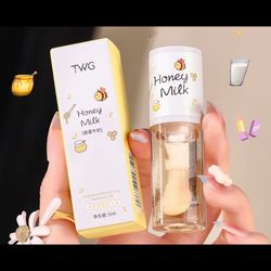 TWG MOISTURIZING LIPSTICK