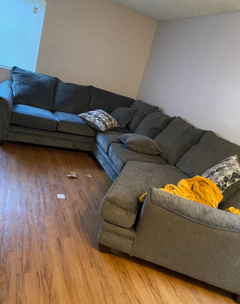 Sectional Couch 