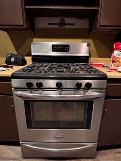 Frigidaire Gallery Stainless Steel Gas Range