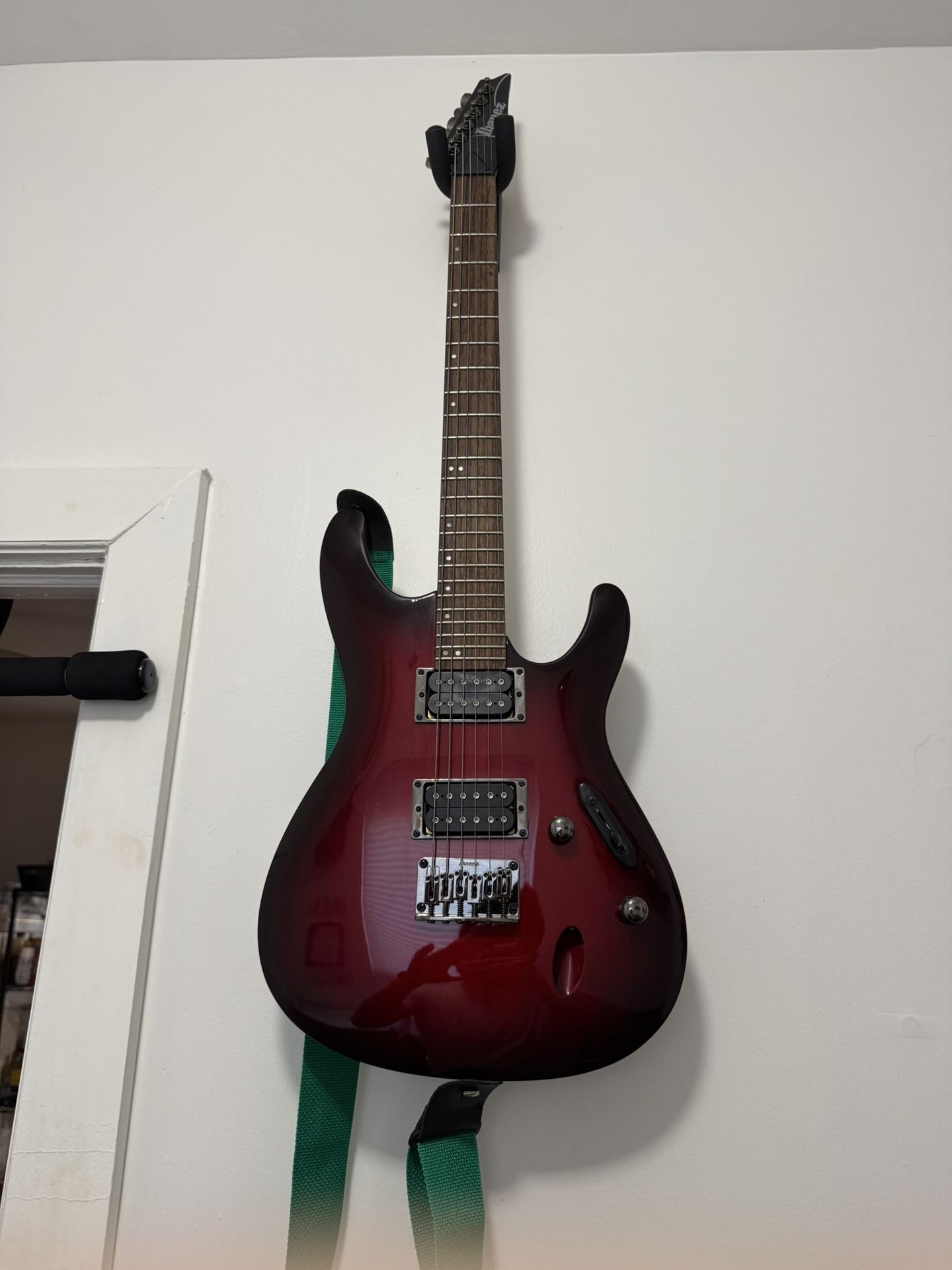Ibanez S521 Electric Guitar