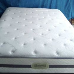 Queen Size Mattress (Colchón Queen Size)
