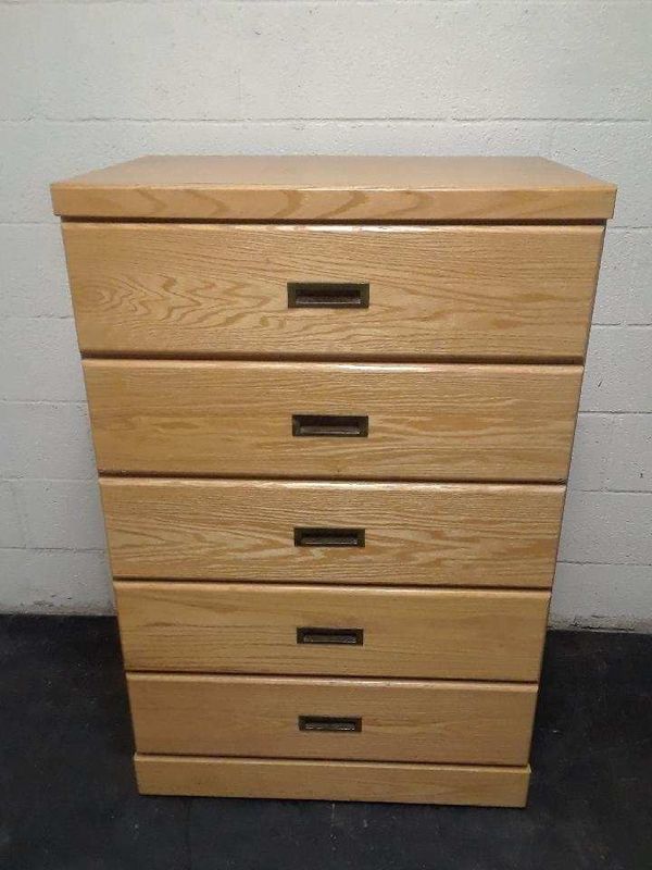 Solid Wood 5 Drawer Dresser For In San Antonio Tx Offerup Solid Wood 5 Drawer Dresser
