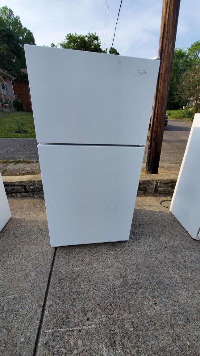 Whirlpool 21 cu. ft. Refrigerator w/Ice Maker