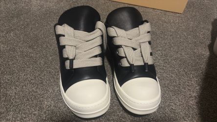 Rick Owen’s jumbo lace size 11