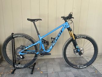2024 Pivot Switchblade - Medium - Blue