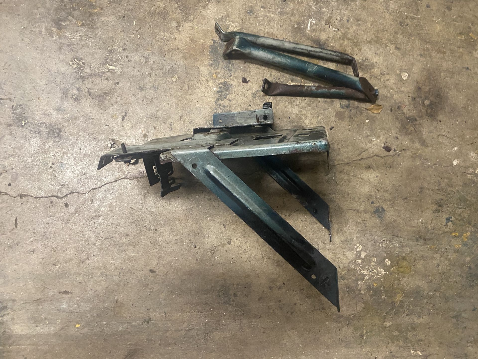 Jeep Wrangler Yj Battery Tray for Sale in Deerfield Beach, FL OfferUp