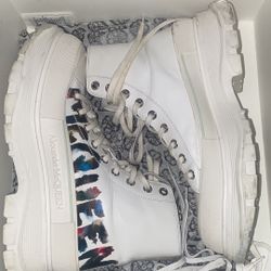 Alexander McQueen Boots 37B 