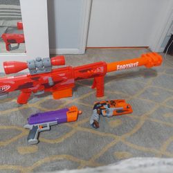 Nerf Fortnite and Z shot guns