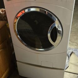 Washer Machine With Pedistal