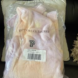 Pink Robe Size Medium Large 