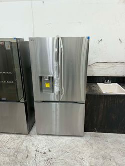🔥 LG French Door Refrigerator LF24Z6530S – WiFi, Water Dispenser, Ice Maker