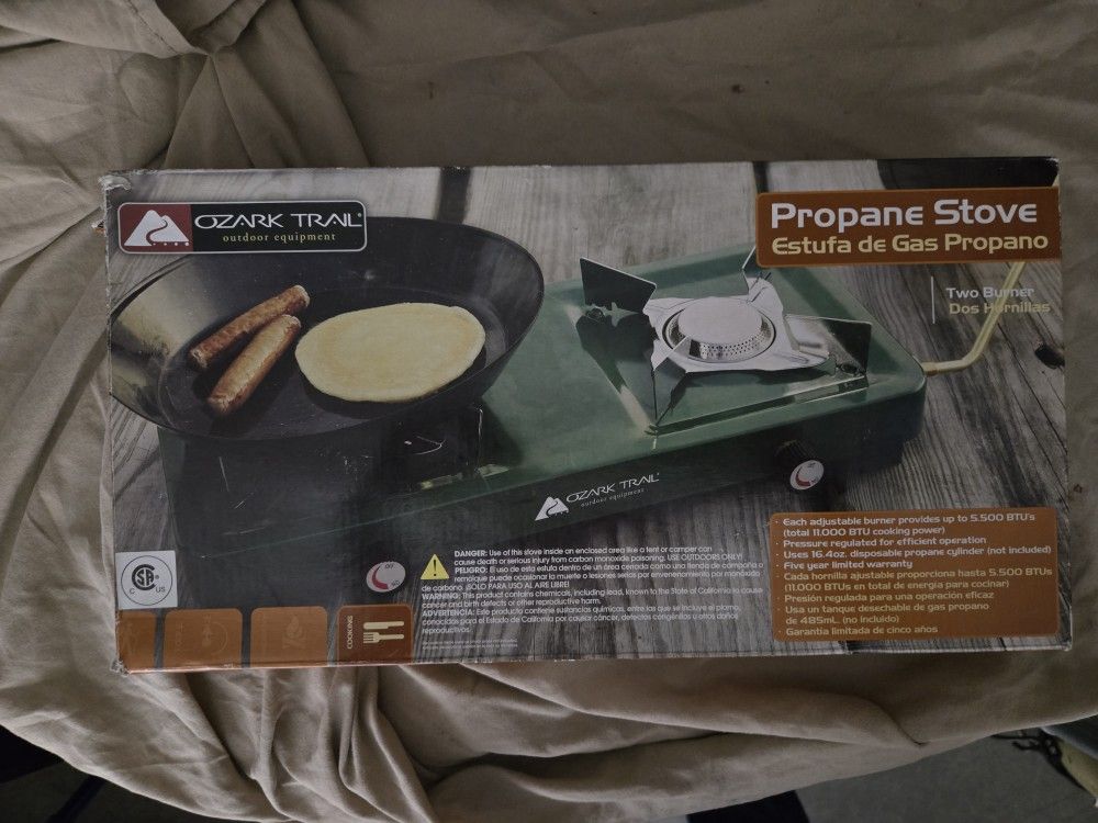 Like New 2 Burner Propane Camping Stove. "CHECK OUT MY