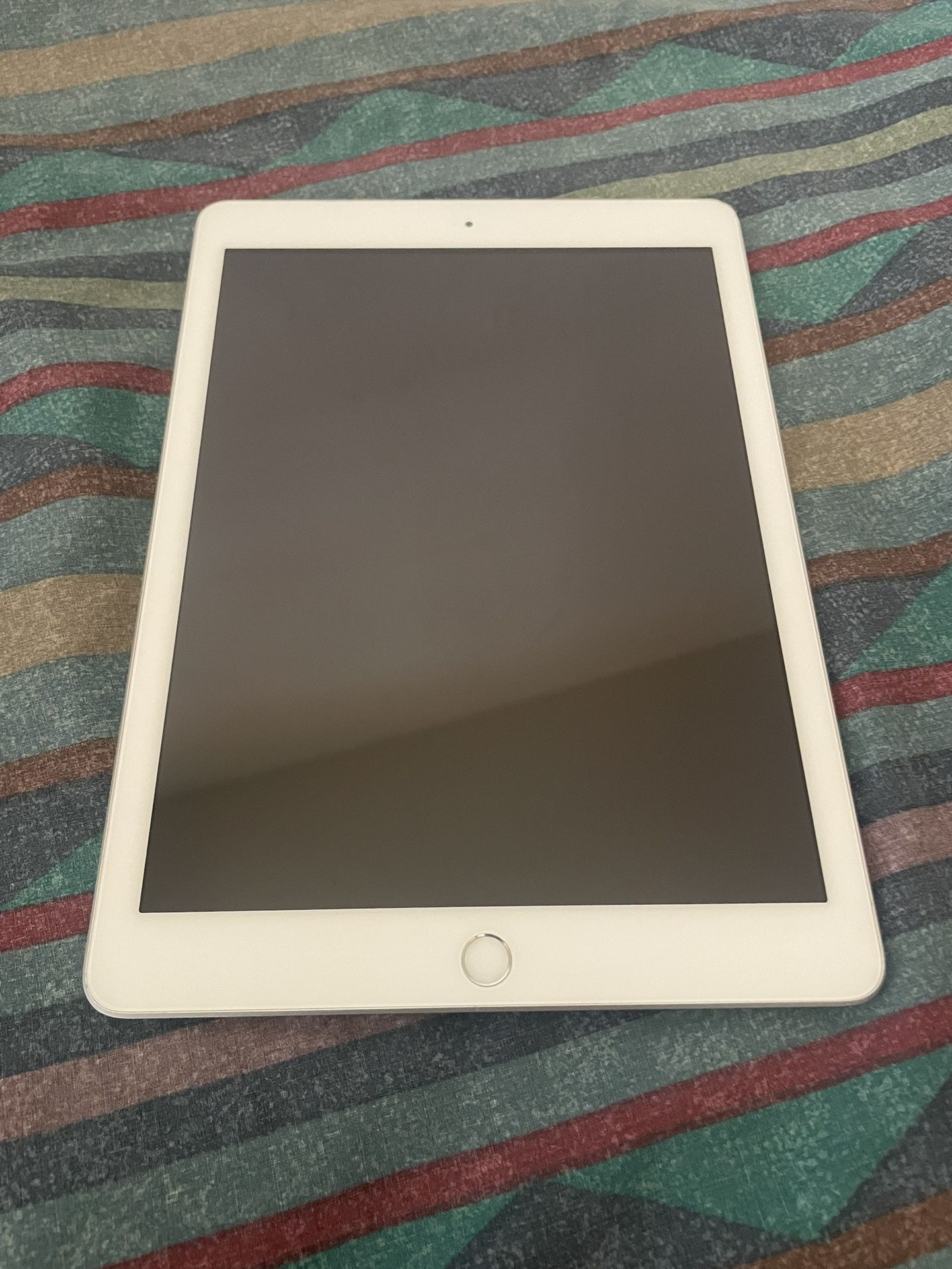 iPad 6th Gen 128gb