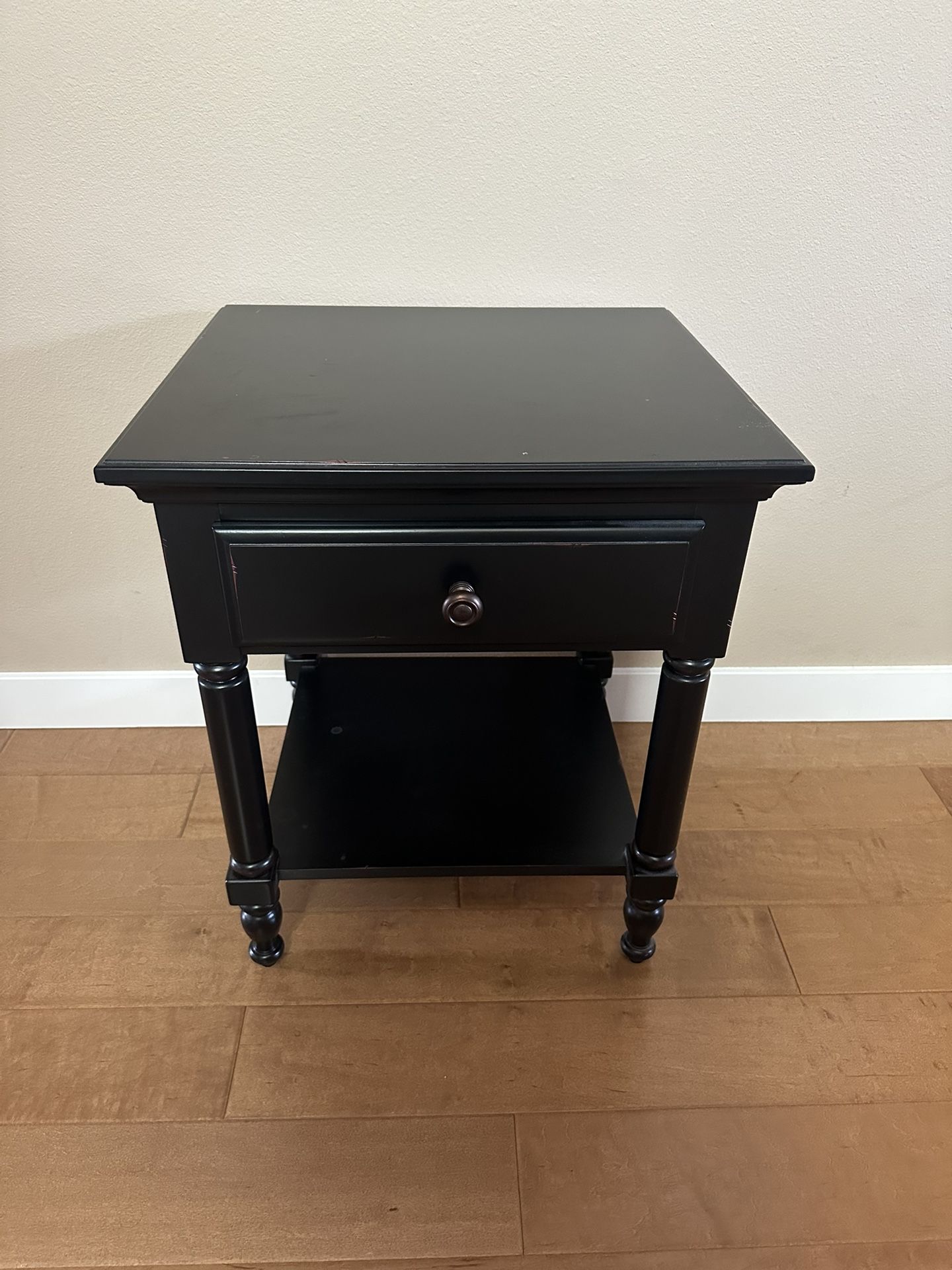 Black End Table With Drawer