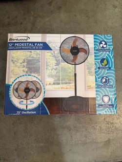 Brentwood 12" Pedestal Fan
