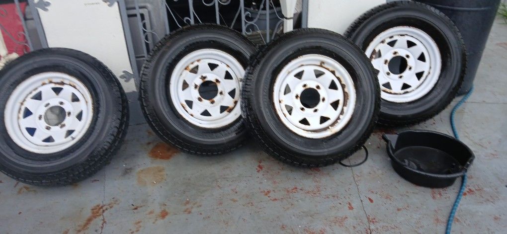 Treler Rines Gomas  225/75/R15