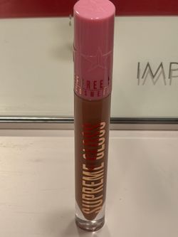 Jeffree Star Cosmetics Velour Liquid Lipstick in the shade "Mannequin