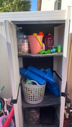 Plastic storage cabinet, Boxelder dr 92563