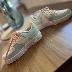 Kids Nike Size 11 Brand New