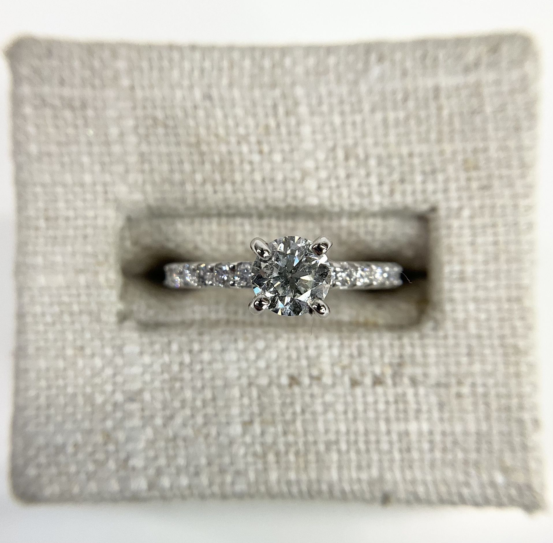 14K Round Brilliant Cut Diamond 0.60 CTW Engagement Ring - Size 4.5