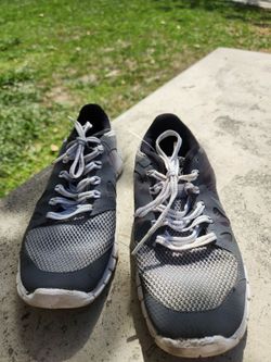 Nike Free Gray & Black Flexible Running Shoes