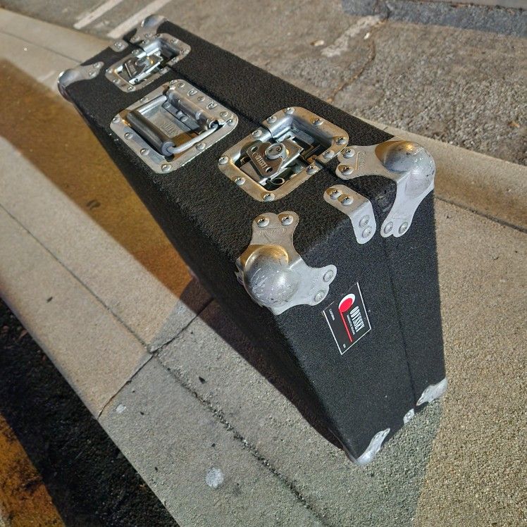 Odyssey Road / Flight Case For DJ Turntable Equipment